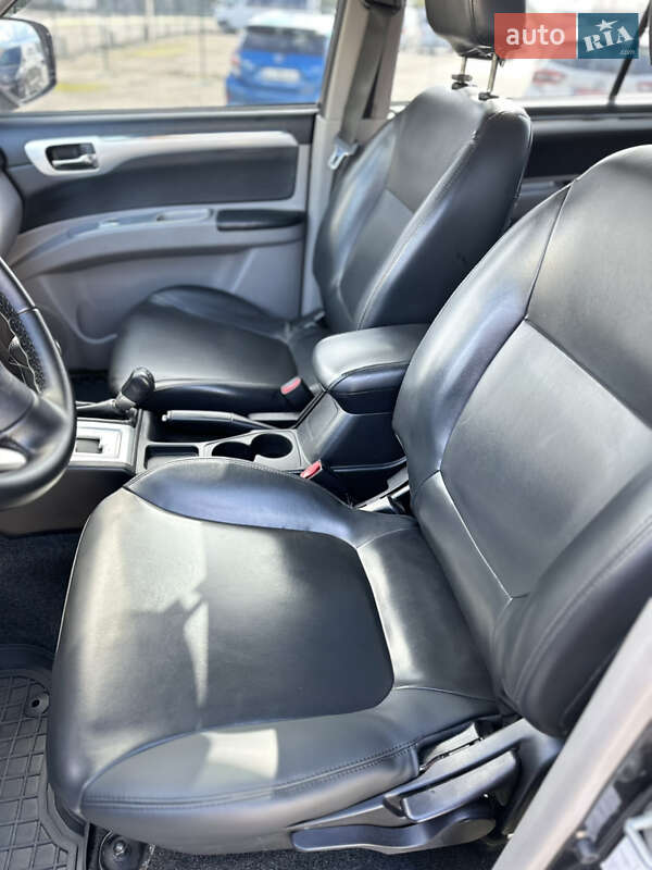 Внедорожник / Кроссовер Mitsubishi Pajero Sport 2010 в Киеве
