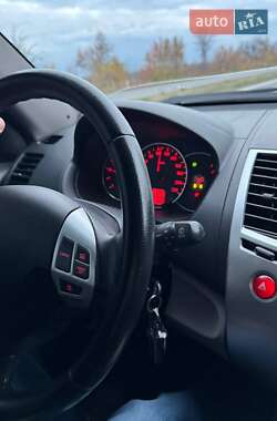 Внедорожник / Кроссовер Mitsubishi Pajero Sport 2012 в 