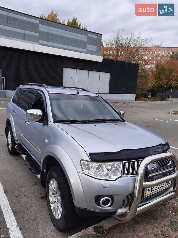 Позашляховик / Кросовер Mitsubishi Pajero Sport 2012 в Криничках