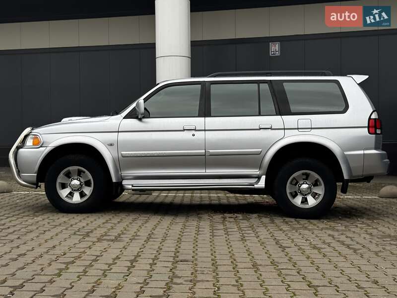 Внедорожник / Кроссовер Mitsubishi Pajero Sport 2008 в Киеве