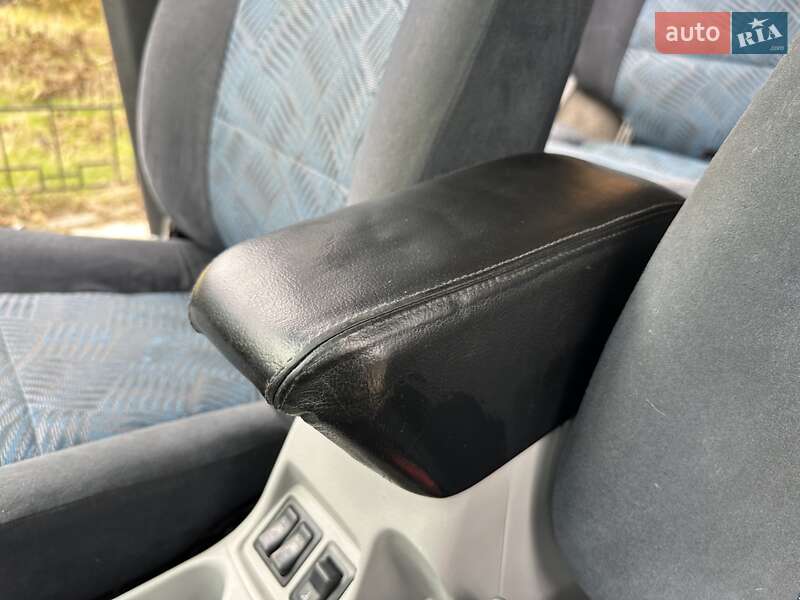 Внедорожник / Кроссовер Mitsubishi Pajero Sport 2001 в Одессе