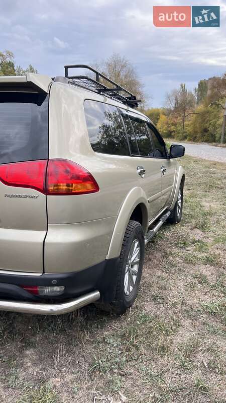 Внедорожник / Кроссовер Mitsubishi Pajero Sport 2010 в Запорожье