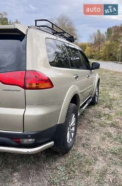 Внедорожник / Кроссовер Mitsubishi Pajero Sport 2010 в  фото 14 Внедорожник / Кроссовер Mitsubishi Pajero Sport 2010 в