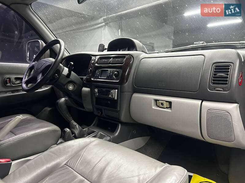 Внедорожник / Кроссовер Mitsubishi Pajero Sport 2003 в Черновцах фото 13 Внедорожник / Кроссовер Mitsubishi Pajero Sport 2003 в Черновцах