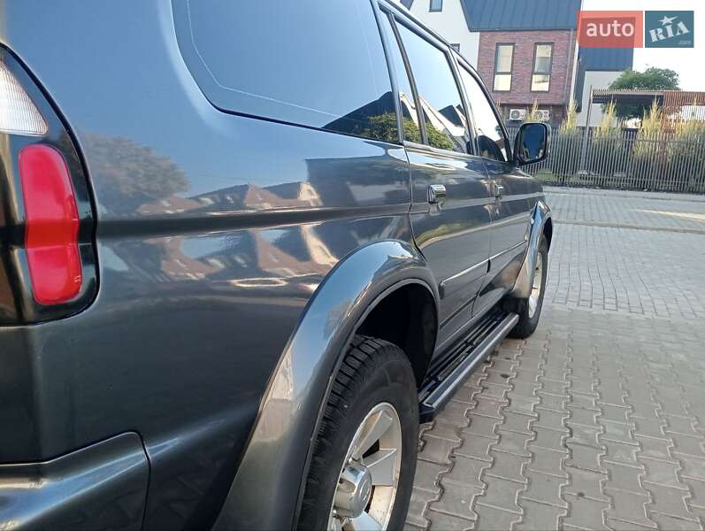 Позашляховик / Кросовер Mitsubishi Pajero Sport 2008 в Умані