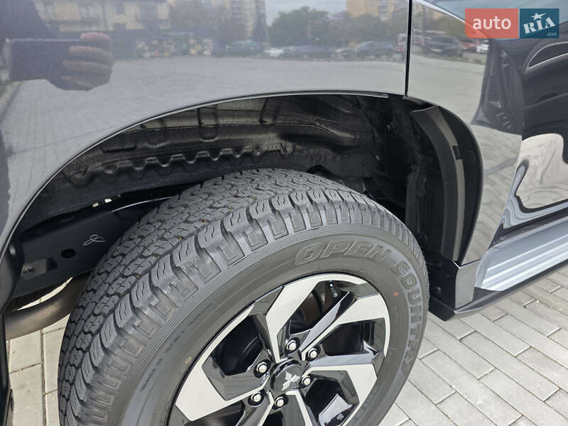 Внедорожник / Кроссовер Mitsubishi Pajero Sport 2024 в Ужгороде