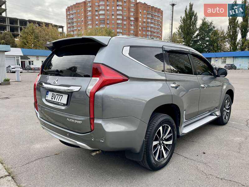 Внедорожник / Кроссовер Mitsubishi Pajero Sport 2017 в Киеве фото 13 Внедорожник / Кроссовер Mitsubishi Pajero Sport 2017 в Киеве