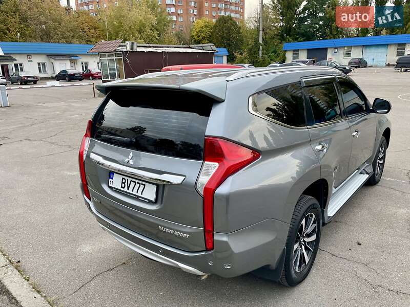 Внедорожник / Кроссовер Mitsubishi Pajero Sport 2017 в Киеве фото 14 Внедорожник / Кроссовер Mitsubishi Pajero Sport 2017 в Киеве