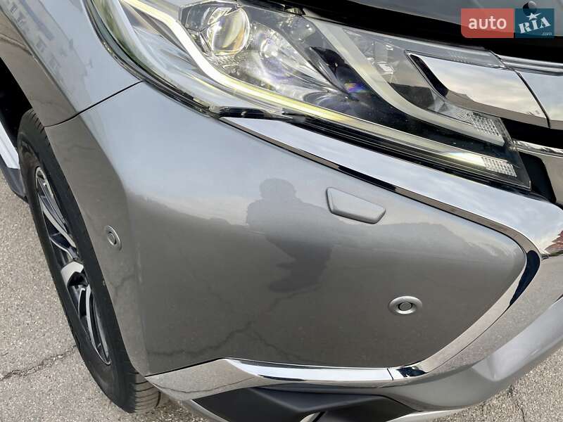 Внедорожник / Кроссовер Mitsubishi Pajero Sport 2017 в Киеве фото 29 Внедорожник / Кроссовер Mitsubishi Pajero Sport 2017 в Киеве