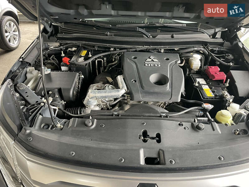 Внедорожник / Кроссовер Mitsubishi Pajero Sport 2021 в Харькове