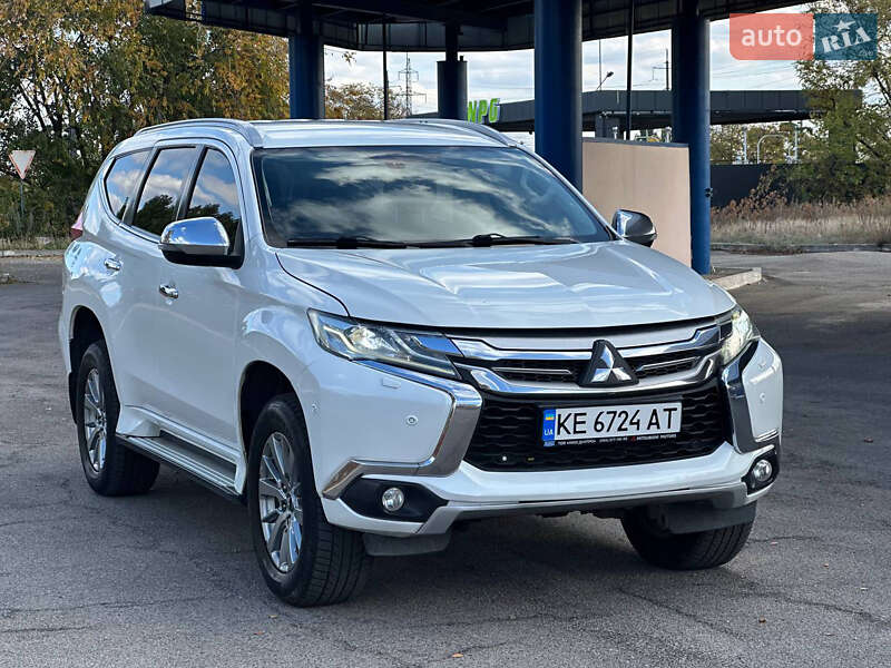 Внедорожник / Кроссовер Mitsubishi Pajero Sport 2017 в Днепре фото 4 Внедорожник / Кроссовер Mitsubishi Pajero Sport 2017 в Днепре