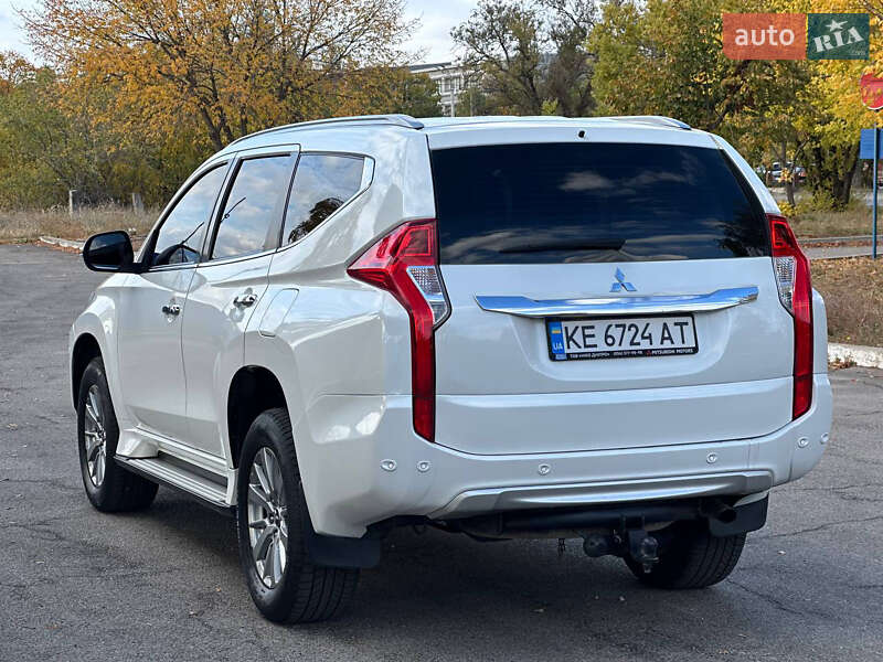 Внедорожник / Кроссовер Mitsubishi Pajero Sport 2017 в Днепре фото 8 Внедорожник / Кроссовер Mitsubishi Pajero Sport 2017 в Днепре