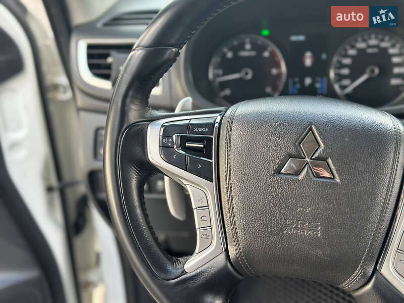 Внедорожник / Кроссовер Mitsubishi Pajero Sport 2017 в Днепре фото 33 Внедорожник / Кроссовер Mitsubishi Pajero Sport 2017 в Днепре