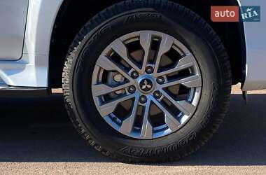 Внедорожник / Кроссовер Mitsubishi Pajero Sport 2024 в 