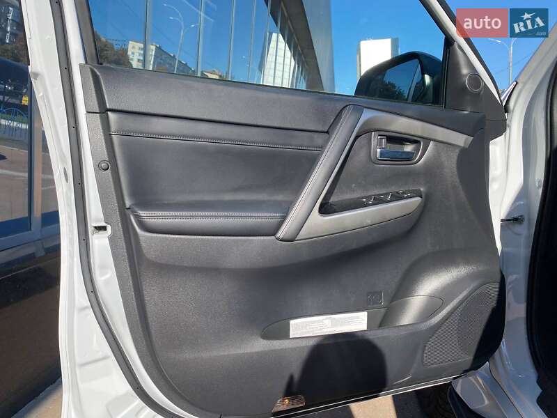 Внедорожник / Кроссовер Mitsubishi Pajero Sport 2024 в Киеве фото 14 Внедорожник / Кроссовер Mitsubishi Pajero Sport 2024 в Киеве