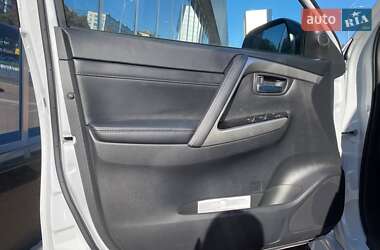 Внедорожник / Кроссовер Mitsubishi Pajero Sport 2024 в 