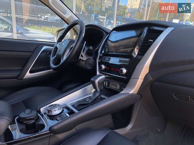 Внедорожник / Кроссовер Mitsubishi Pajero Sport 2024 в Киеве фото 21 Внедорожник / Кроссовер Mitsubishi Pajero Sport 2024 в Киеве