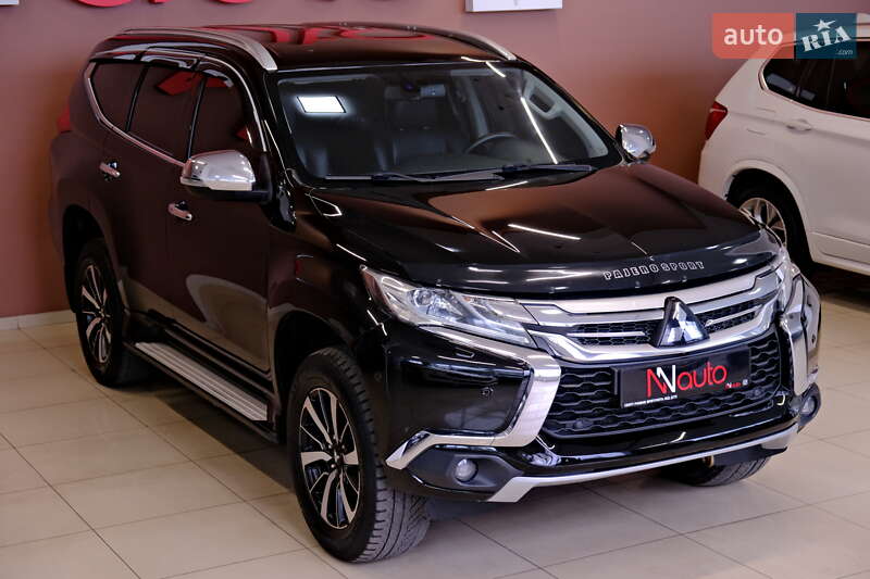 Позашляховик / Кросовер Mitsubishi Pajero Sport 2016 в Одесі