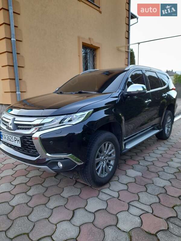 Mitsubishi Pajero Sport 2019