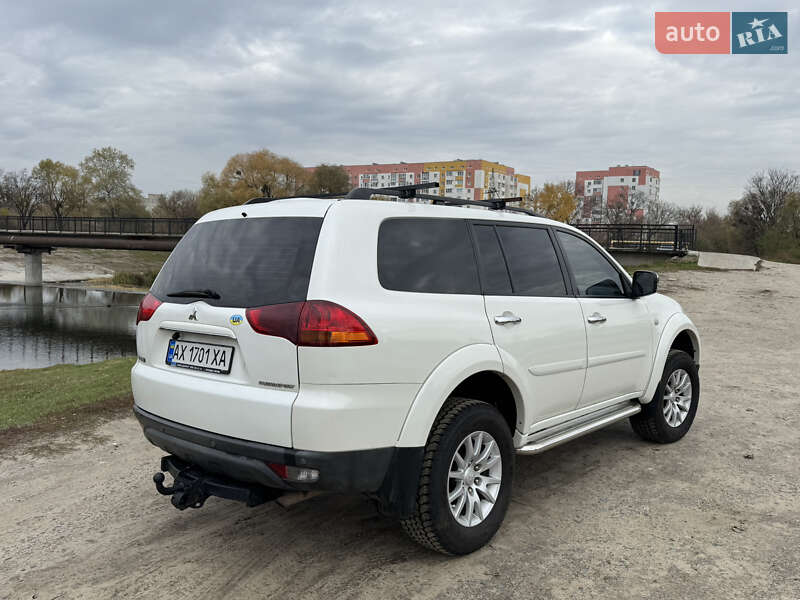 Внедорожник / Кроссовер Mitsubishi Pajero Sport 2011 в Харькове
