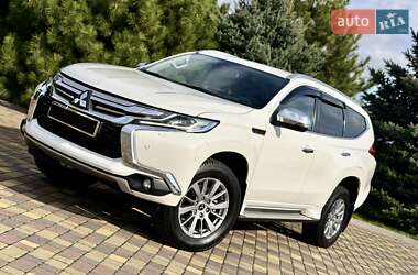 Позашляховик / Кросовер Mitsubishi Pajero Sport 2017 в Дніпрі