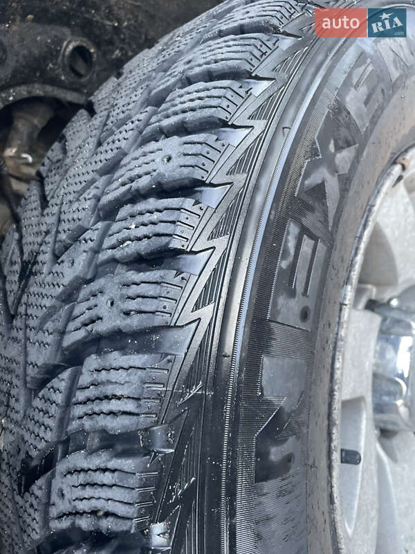 Внедорожник / Кроссовер Mitsubishi Pajero Sport 2004 в Черновцах