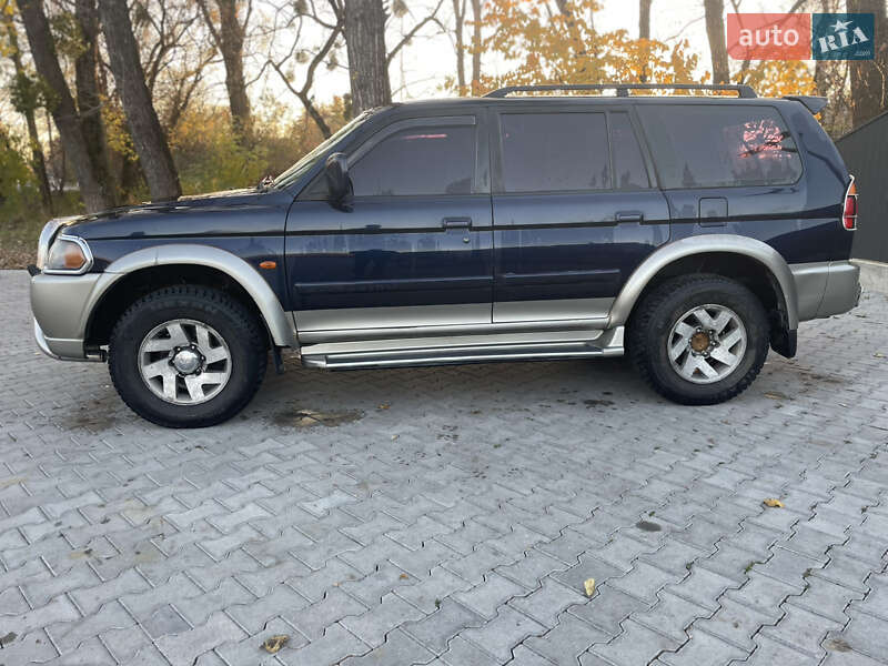 Внедорожник / Кроссовер Mitsubishi Pajero Sport 2004 в Черновцах