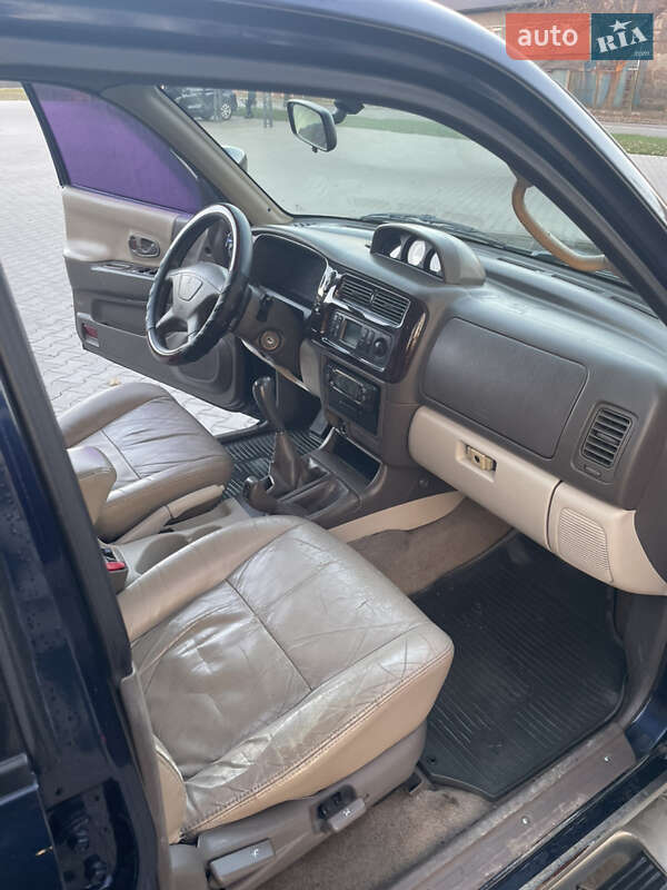 Внедорожник / Кроссовер Mitsubishi Pajero Sport 2004 в Черновцах