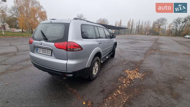 Внедорожник / Кроссовер Mitsubishi Pajero Sport 2014 в Тальном фото 3 Внедорожник / Кроссовер Mitsubishi Pajero Sport 2014 в Тальном