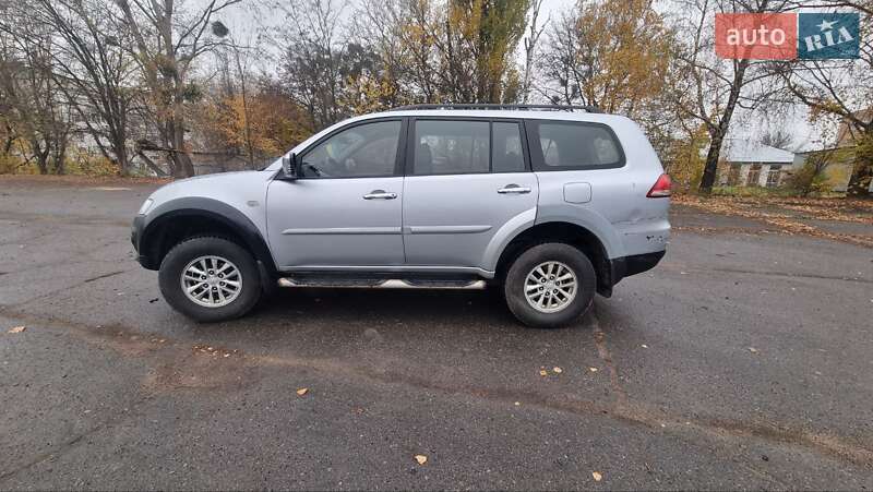 Внедорожник / Кроссовер Mitsubishi Pajero Sport 2014 в Тальном фото 2 Внедорожник / Кроссовер Mitsubishi Pajero Sport 2014 в Тальном