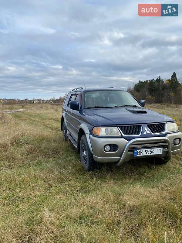 Позашляховик / Кросовер Mitsubishi Pajero Sport 2005 в Рокитному