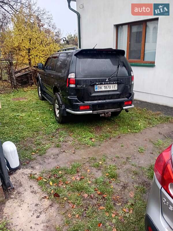 Внедорожник / Кроссовер Mitsubishi Pajero Sport 2007 в Остроге