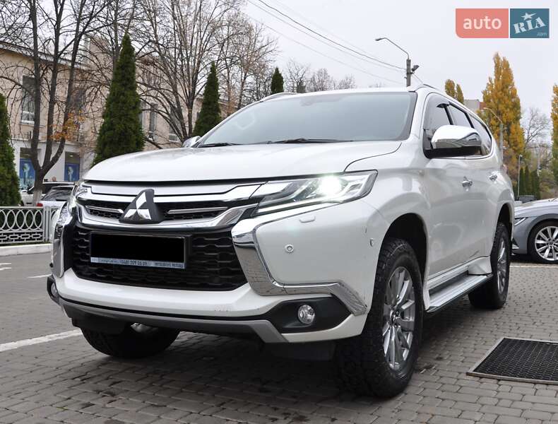 Внедорожник / Кроссовер Mitsubishi Pajero Sport 2016 в Одессе фото 2 Внедорожник / Кроссовер Mitsubishi Pajero Sport 2016 в Одессе
