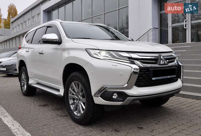 Внедорожник / Кроссовер Mitsubishi Pajero Sport 2016 в Одессе фото 12 Внедорожник / Кроссовер Mitsubishi Pajero Sport 2016 в Одессе