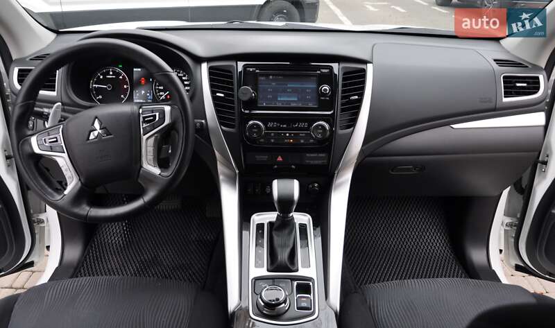 Внедорожник / Кроссовер Mitsubishi Pajero Sport 2016 в Одессе фото 30 Внедорожник / Кроссовер Mitsubishi Pajero Sport 2016 в Одессе