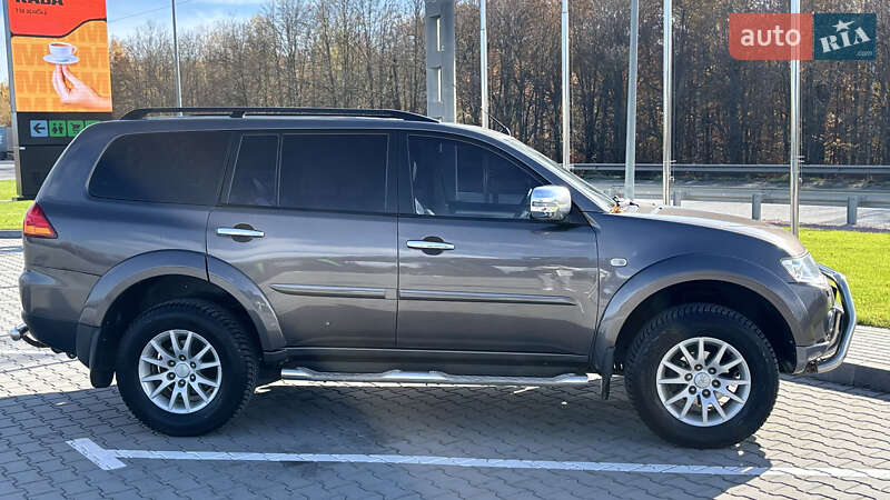 Внедорожник / Кроссовер Mitsubishi Pajero Sport 2012 в Виннице фото 8 Внедорожник / Кроссовер Mitsubishi Pajero Sport 2012 в Виннице