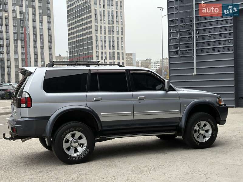 Внедорожник / Кроссовер Mitsubishi Pajero Sport 2005 в Киеве