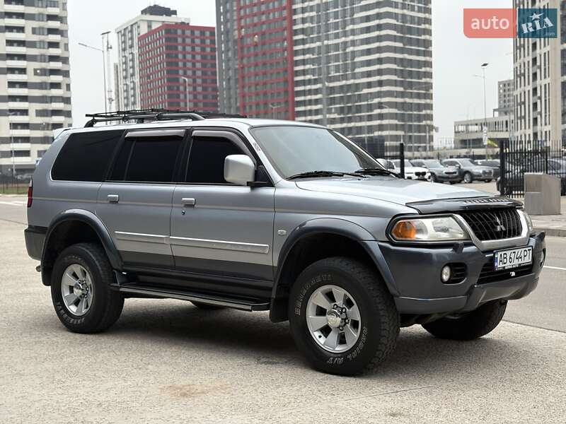 Внедорожник / Кроссовер Mitsubishi Pajero Sport 2005 в Киеве