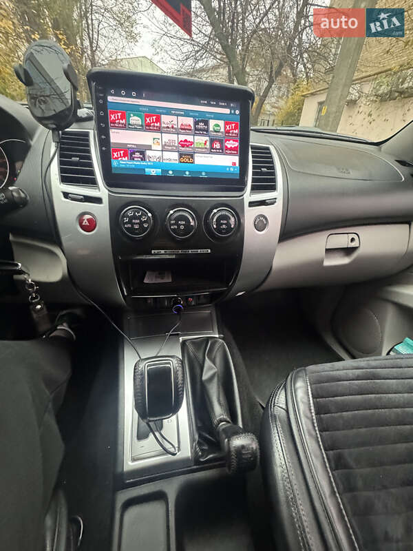 Позашляховик / Кросовер Mitsubishi Pajero Sport 2011 в Києві фото 23 Позашляховик / Кросовер Mitsubishi Pajero Sport 2011 в Києві