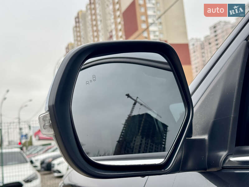 Внедорожник / Кроссовер Mitsubishi Pajero Sport 2019 в Киеве