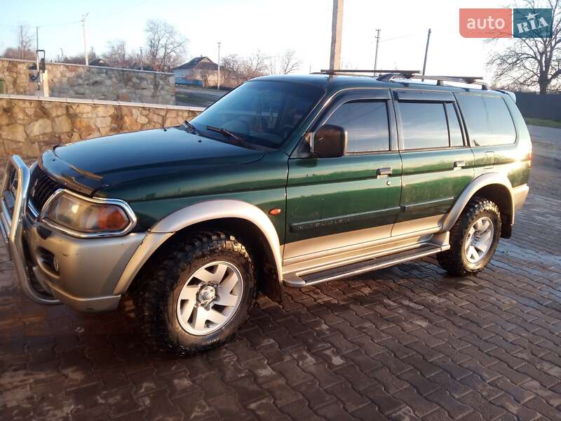 Внедорожник / Кроссовер Mitsubishi Pajero Sport 2000 в Черновцах