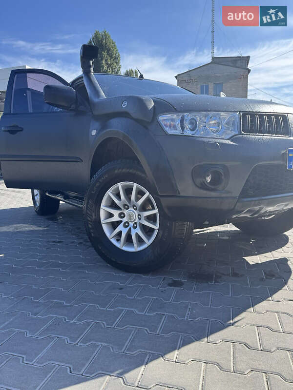 Внедорожник / Кроссовер Mitsubishi Pajero Sport 2011 в Ромнах фото 5 Внедорожник / Кроссовер Mitsubishi Pajero Sport 2011 в Ромнах
