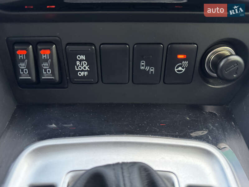 Внедорожник / Кроссовер Mitsubishi Pajero Sport 2017 в Днепре