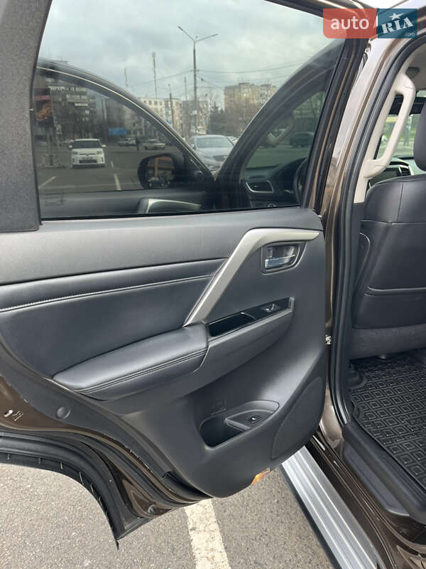 Внедорожник / Кроссовер Mitsubishi Pajero Sport 2021 в Казанке фото 17 Внедорожник / Кроссовер Mitsubishi Pajero Sport 2021 в Казанке