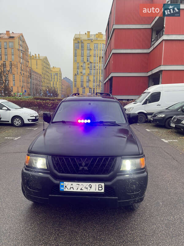 Внедорожник / Кроссовер Mitsubishi Pajero Sport 2004 в Киеве