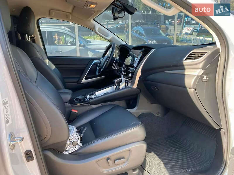 Внедорожник / Кроссовер Mitsubishi Pajero Sport 2024 в Киеве фото 25 Внедорожник / Кроссовер Mitsubishi Pajero Sport 2024 в Киеве