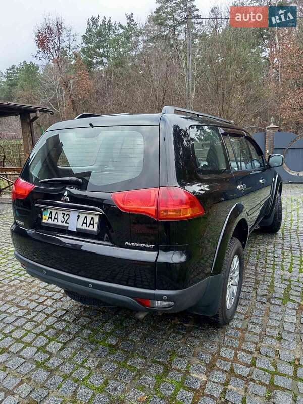 Внедорожник / Кроссовер Mitsubishi Pajero Sport 2013 в Киеве