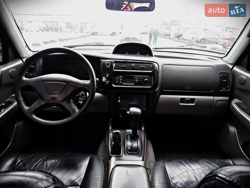 Внедорожник / Кроссовер Mitsubishi Pajero Sport 2006 в Черкассах
