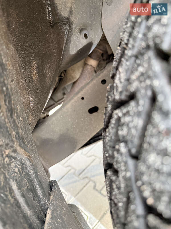 Позашляховик / Кросовер Mitsubishi Pajero Sport 2012 в Києві