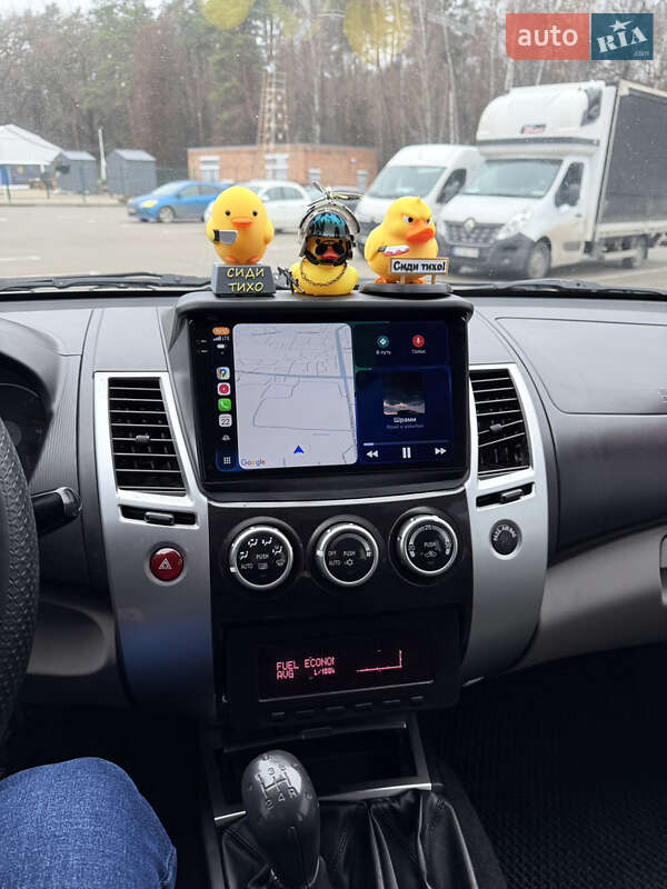 Позашляховик / Кросовер Mitsubishi Pajero Sport 2012 в Києві